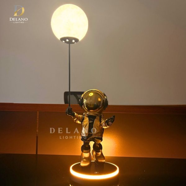 Lampu Meja Modern Astronaut TBL-T-0312 GOLD